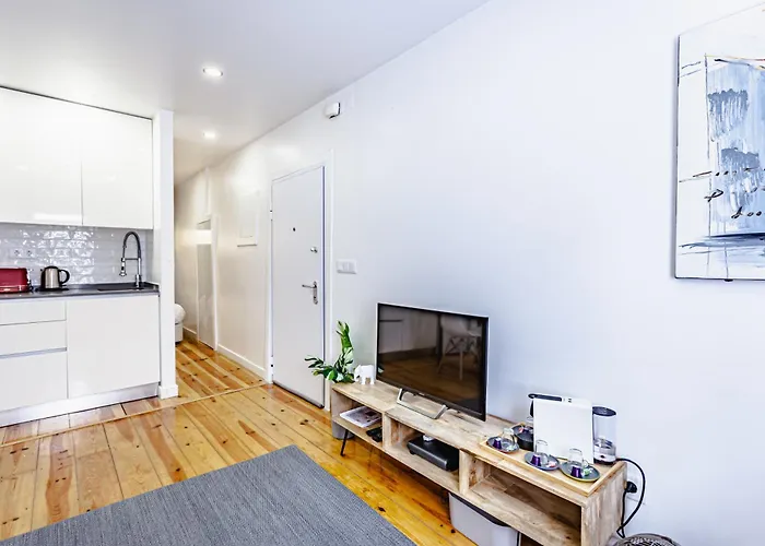 Visit Lisbon4fun - Alfama Lisboa