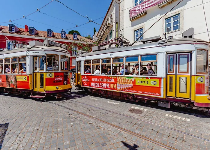 Visit Lisbon4fun - Alfama *