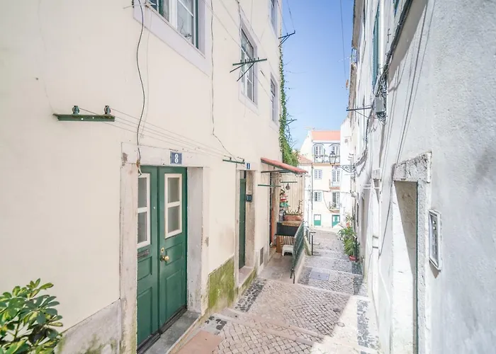 Visit Lisbon4fun - Alfama * Lisboa