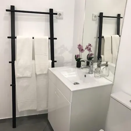 Visit Lisbon4fun - Alfama Apartamento *